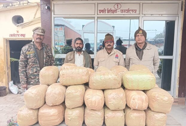 Chandauli: A special cabin was built inside the truck, and a large quantity of marijuana was recovered.