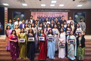 Chandauli: The farewell ceremony at Seth M.R. Jaipuria School - Padav Campus has concluded.