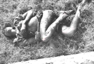 Chandauli: Sensation in Ekauni village after the discovery of a young man's burnt body; suspected murder committed to conceal identity.